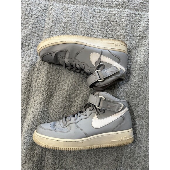 Nike Gray 3/4 Top Sneakers 9.5 Men’s Athletic main image 8
